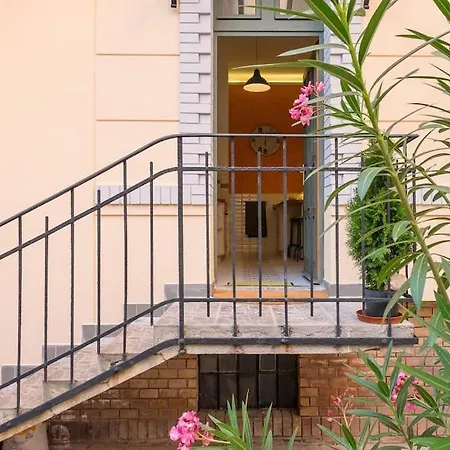 Апартаменты Silent Island - Beautiful Flat In Horanszky Str. *