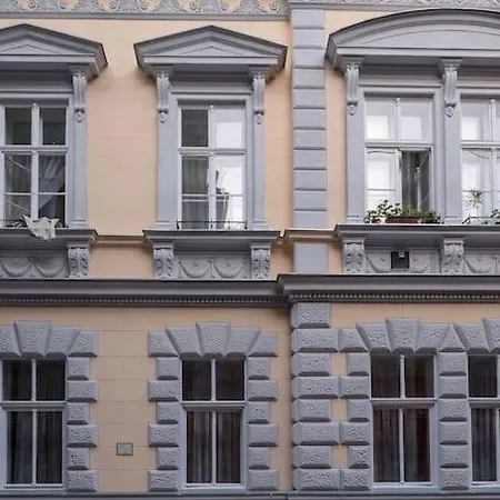 Silent Island - Beautiful Flat In Horanszky Str. Апартаменты Будапешт