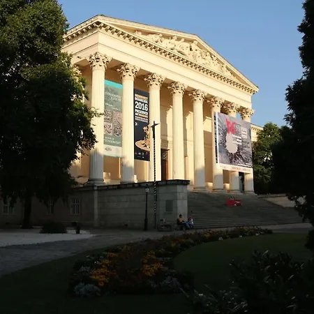 Apartament Silent Island - Beautiful Flat In Horanszky Str. Budapesta