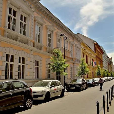 Silent Island - Beautiful Flat In Horanszky Str. * Budapesta